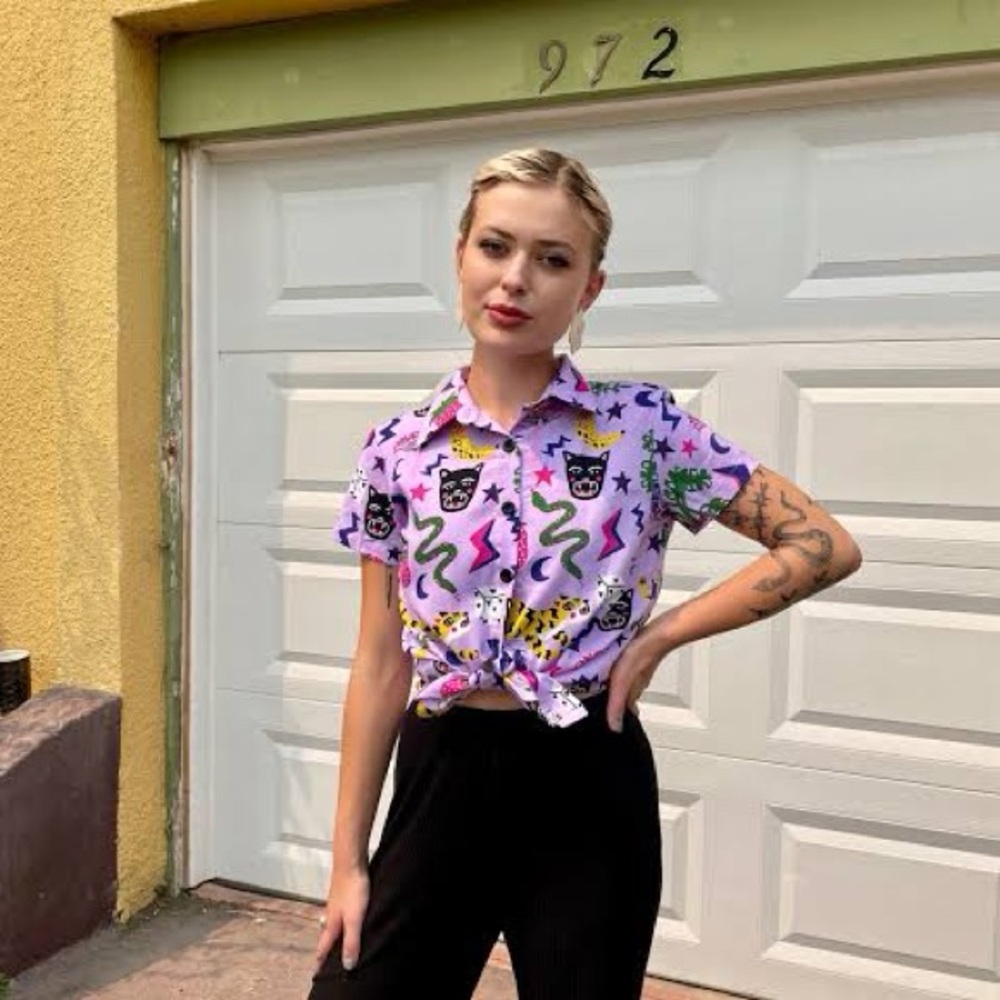 Nooworks Joyce (unisex Small) in Hastings - Purple Button Down Cat Shirt